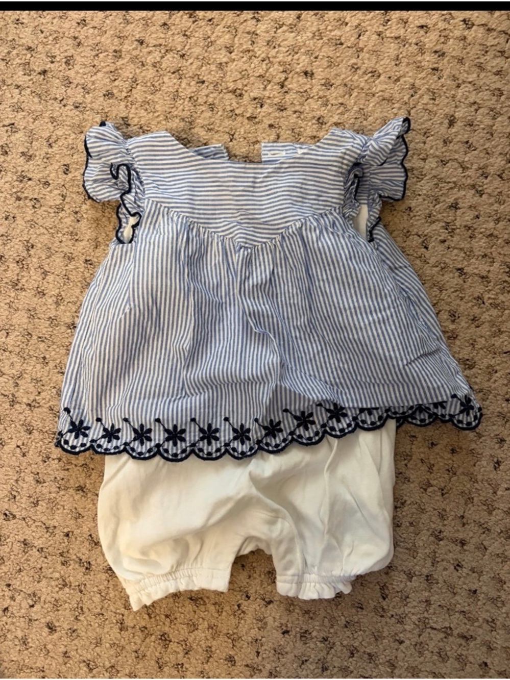 Gap Baby Girl Romper (0-3 months )